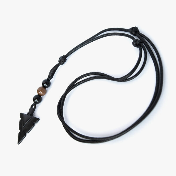 LANCES BLACK